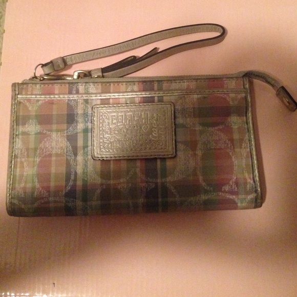 SOLD!! Coach poppy wallet