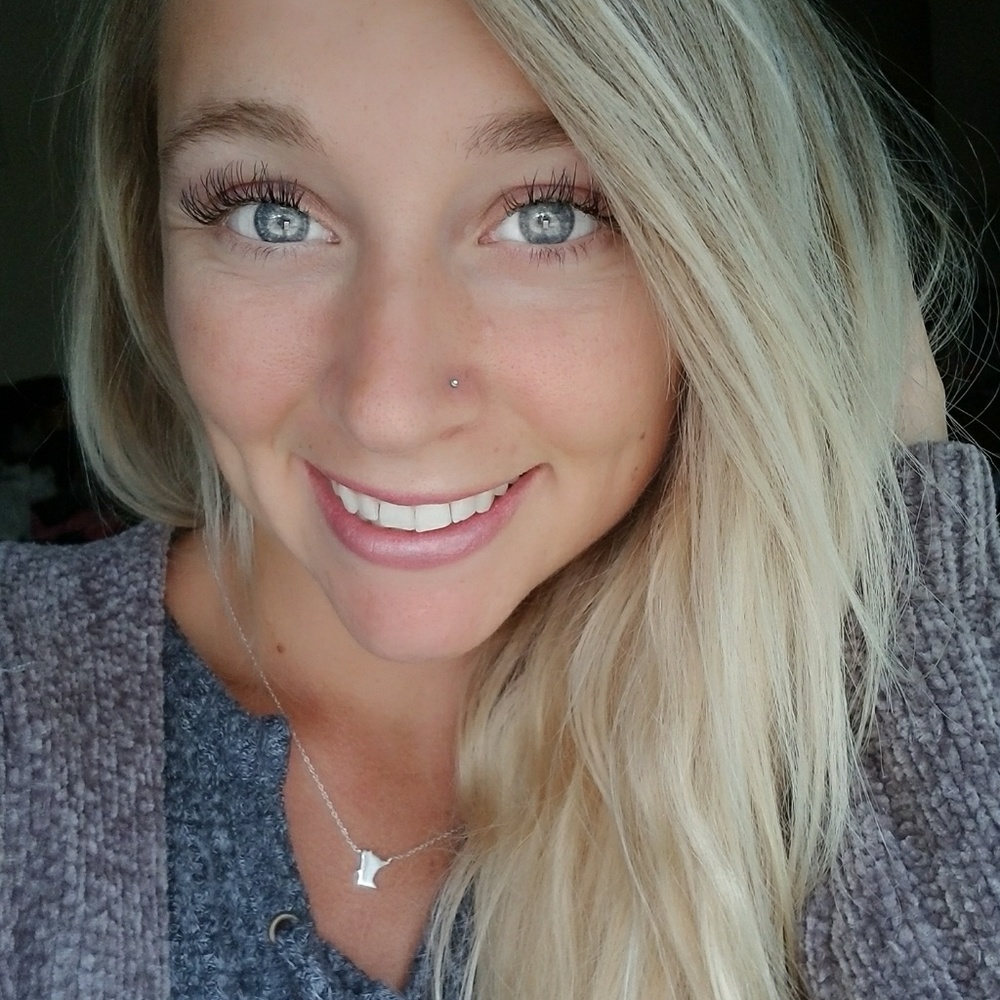 Meet your Posher, Alyssa