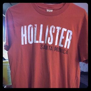 Hollister t-shirt