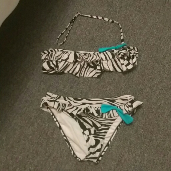 Cute zebra bikini!! Removable strap!