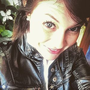 Meet your Posher, Lucy