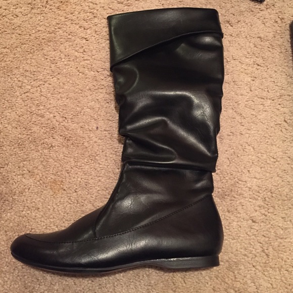 Black boots size 5.5