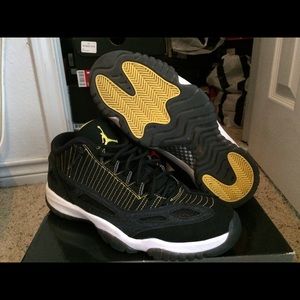 Jordan 11 low 'zest 07'