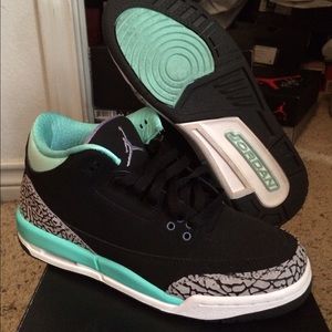 Jordan 3 bleached turquoise size 7Y