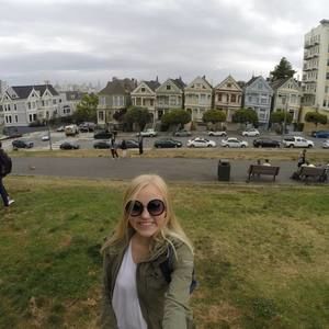 Meet your Posher, Olivia