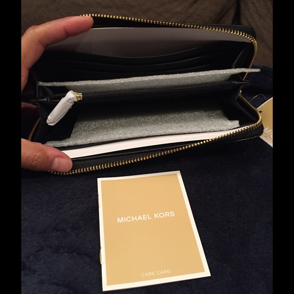 ❤️SOLD❤️Michael Kors Jet Set Continental Wallet - Picture 3 of 4