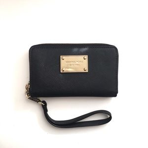 Michael Kors wristlet wallet