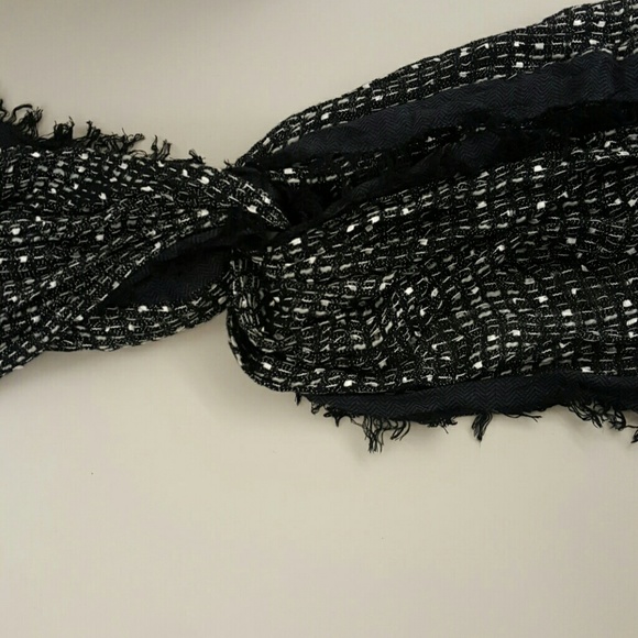 Loop Infinity Scarf - Picture 2 of 3