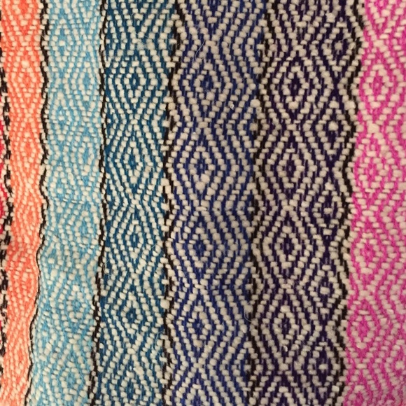 Colorful poncho - Picture 3 of 3