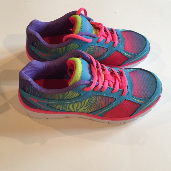 Bcg tennis shoes
