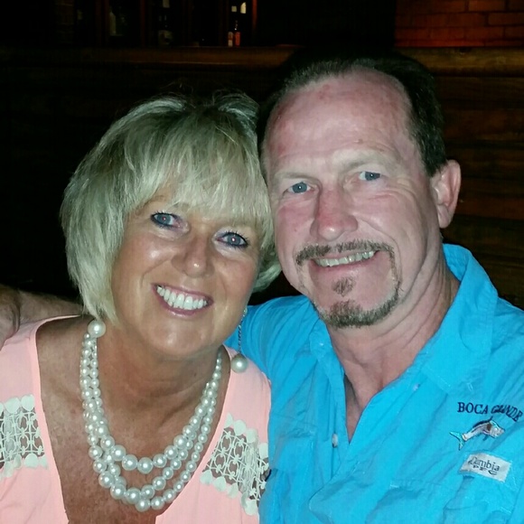 Meet your Posher, Debora