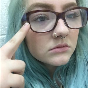 Meet your Posher, Kay