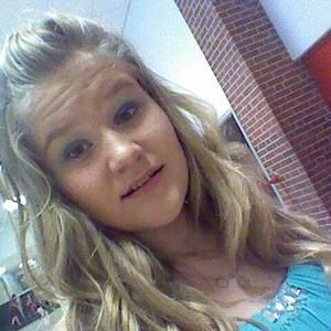 Meet your Posher, Lydia