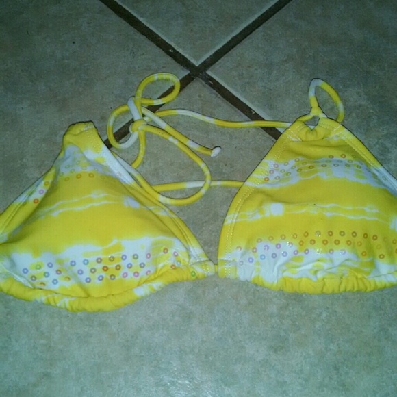 🌻Bathing suit tops🌻 - Picture 2 of 2