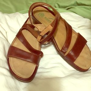 Naot Sandals 40- EUC Leather Cork footbed