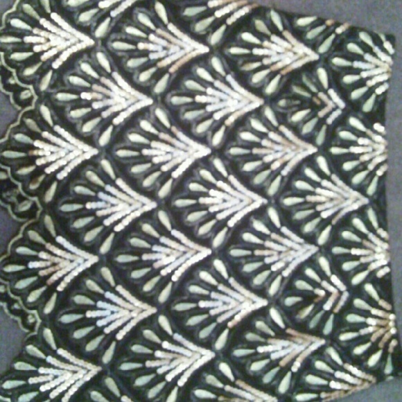 Skirt with sequins detail