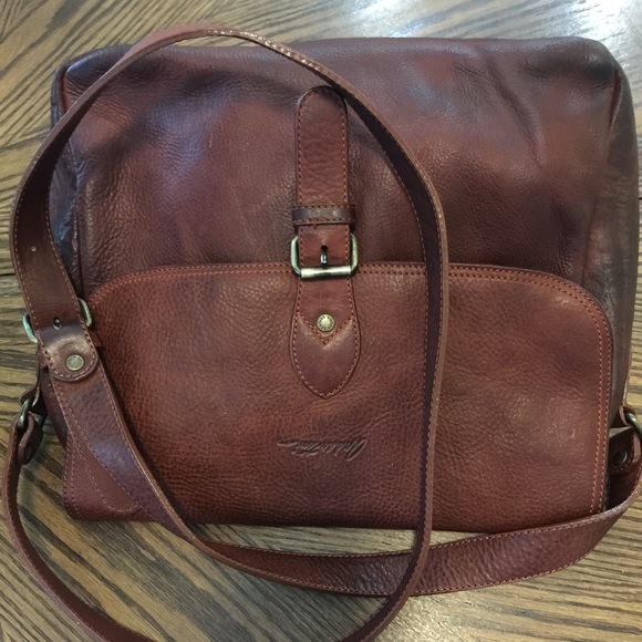 Andantini  leather bag 💙💚💛