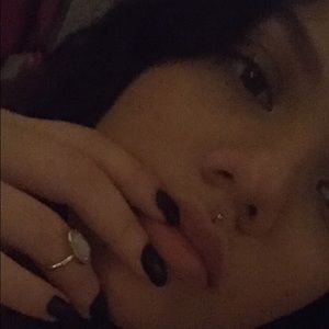 Meet your Posher, Alison