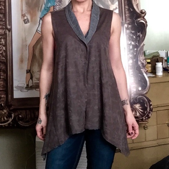 Urban Outfitters Jackets & Blazers - Micro fiber crackle and cotton hi low vest