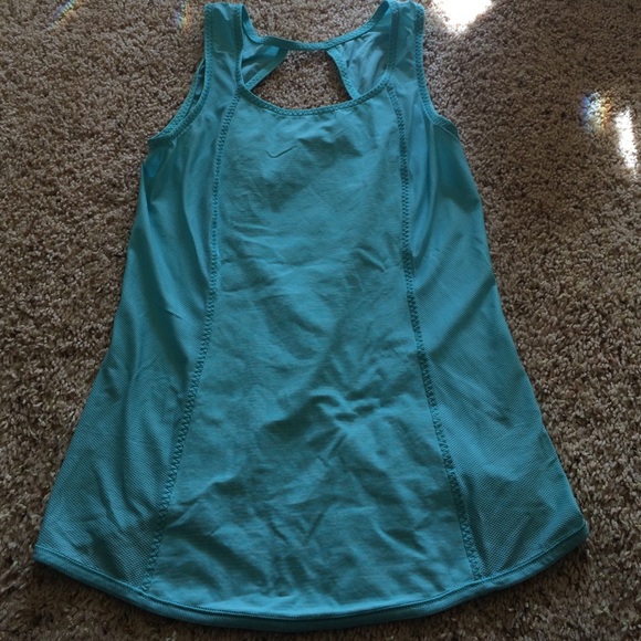 ❌❌SOLD❌❌LULULEMON tank size 4