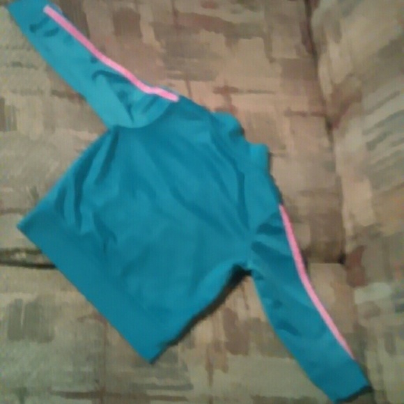 Puma Jacket - Picture 2 of 4