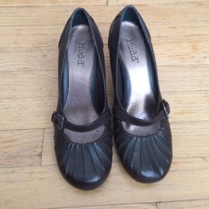 Mudd Heels size 9m