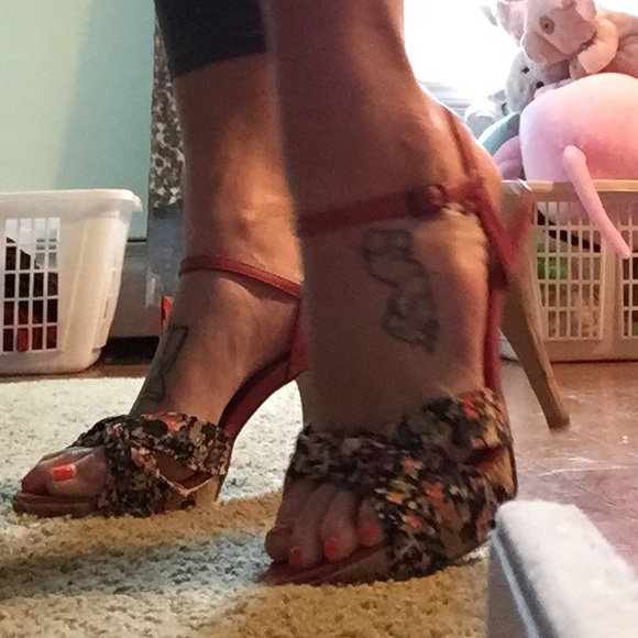 High heels - Picture 3 of 4