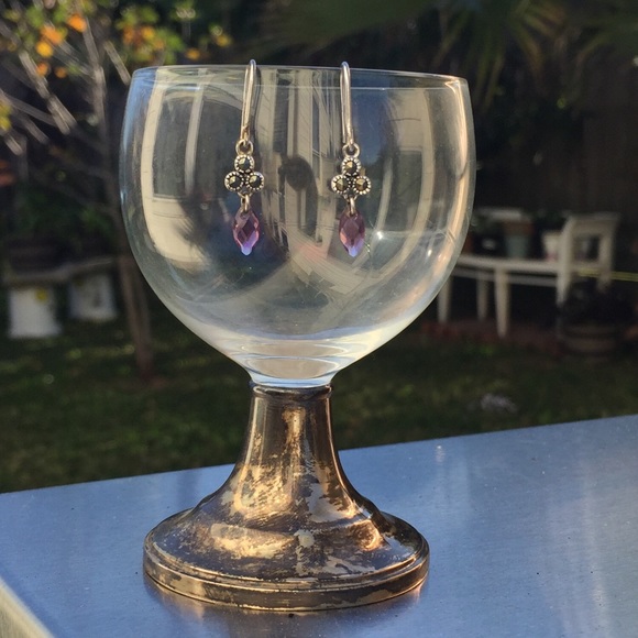 💥MAKE AN OFFER💥.925 amethyst dangle earrings💕