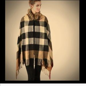 NWOT❄️Hooded poncho