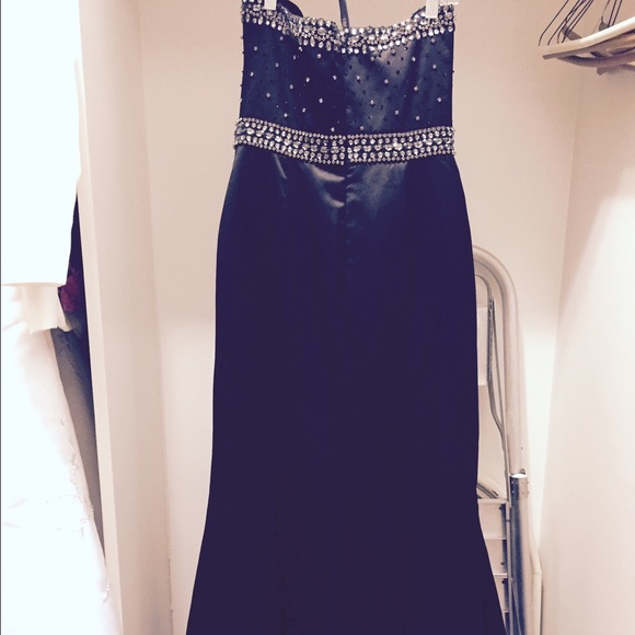 Sheri Hill design formal gown - Picture 3 of 5