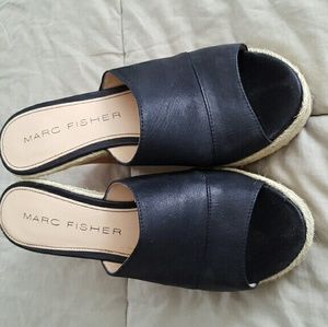 Marc Fisher  wedges Black 4" high