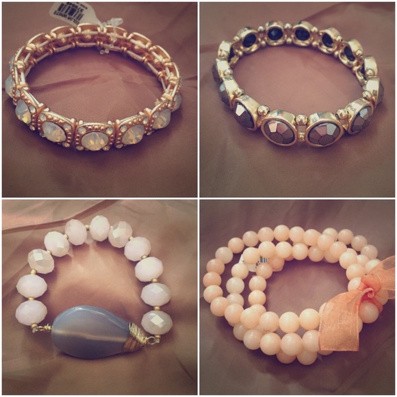 Pack of four Francesca's bracelets! - Picture 1 of 1