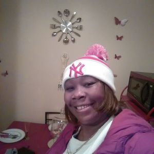 Meet your Posher, Connie