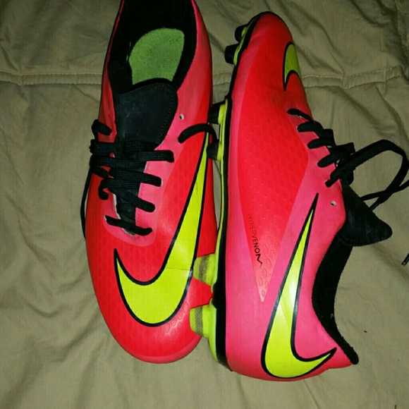 Nike Shoes - ****SOLD******Nike Hypervenom Soccer Cleats