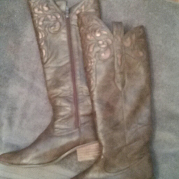 Knee high riding boots