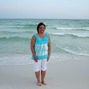 Meet your Posher, Debbie