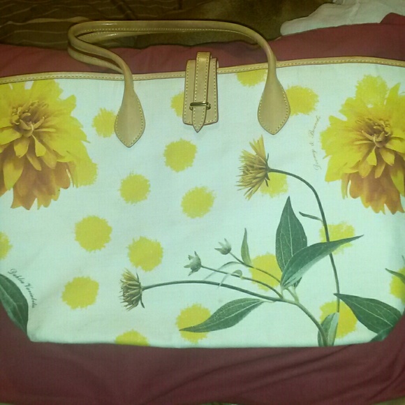 Dooney & Bourke Tote