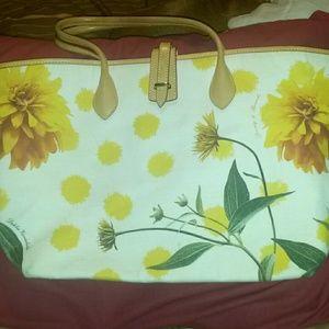 Dooney & Bourke Tote