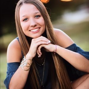 Meet your Posher, Megan