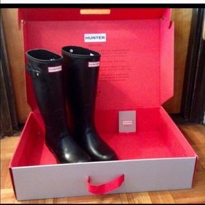 Hunter Huntress Boots