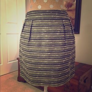 Super cute Mossimo woven print skirt--Size 4