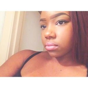 Meet your Posher, Mia