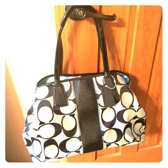 Handbags - Coach Satchel
