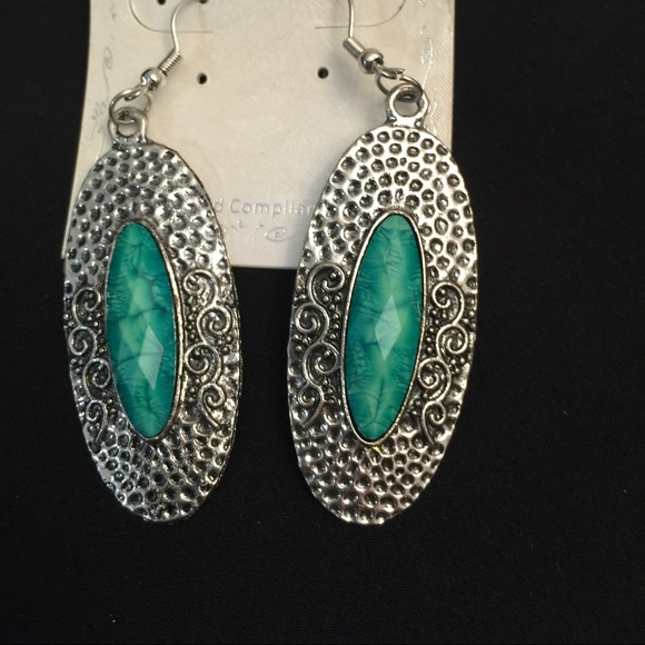 NWOT SILVER AND GREEN EARRINGS