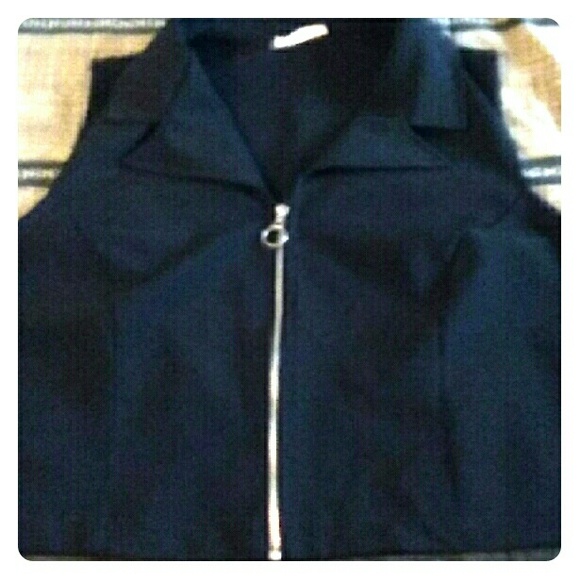 Sleeveless jacket and mini skirt set - Picture 1 of 2