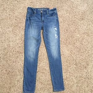 Light Wash Blue Jeans