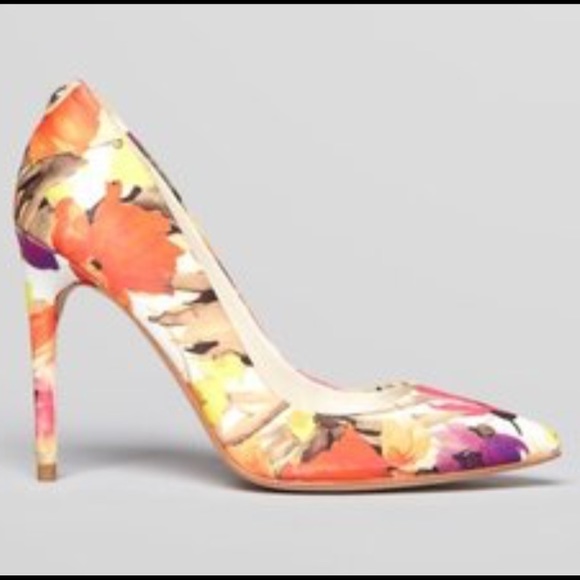 IVANKA TRUMP Kayden 2 Orange Multi Floral Pumps - Picture 2 of 3