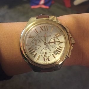 Michael Kors watch ONE DAY SALE 💕