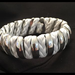 NWOT SILVER AND WHITE BRACELET