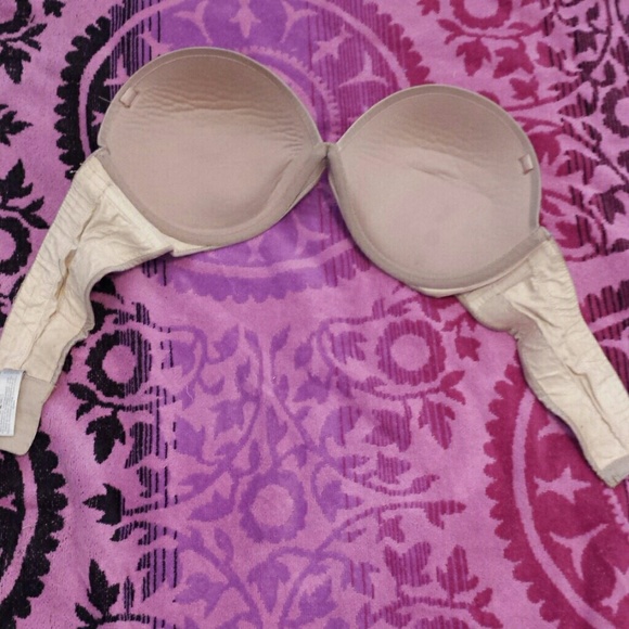 Victoria Secret Bra - Picture 2 of 3